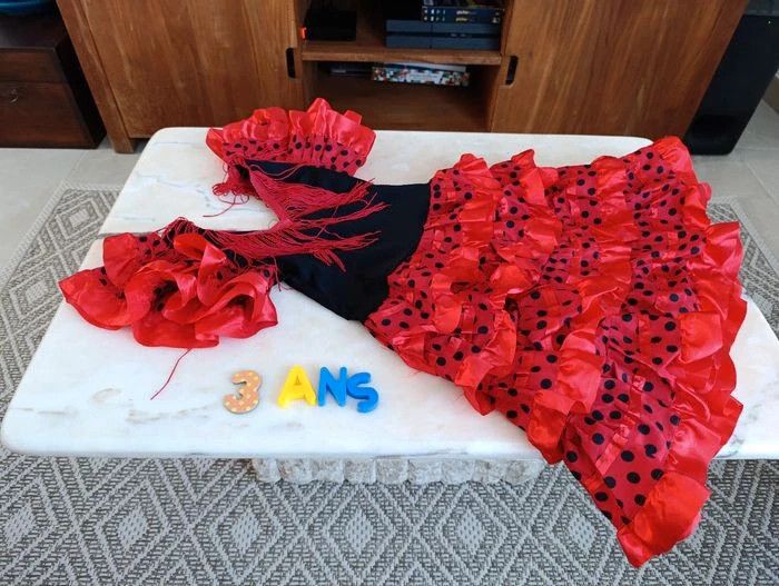 Déguisement fille Robe de flamenco noire et rouge