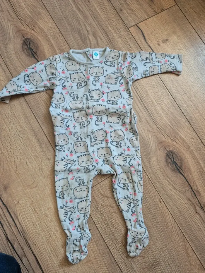 👶 Lot 9 mois fille – 5 pièces - photo numéro 17