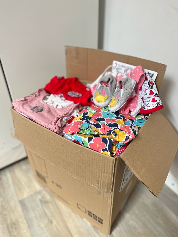 Gros lot de vêtements bébé fille été / mi-saison