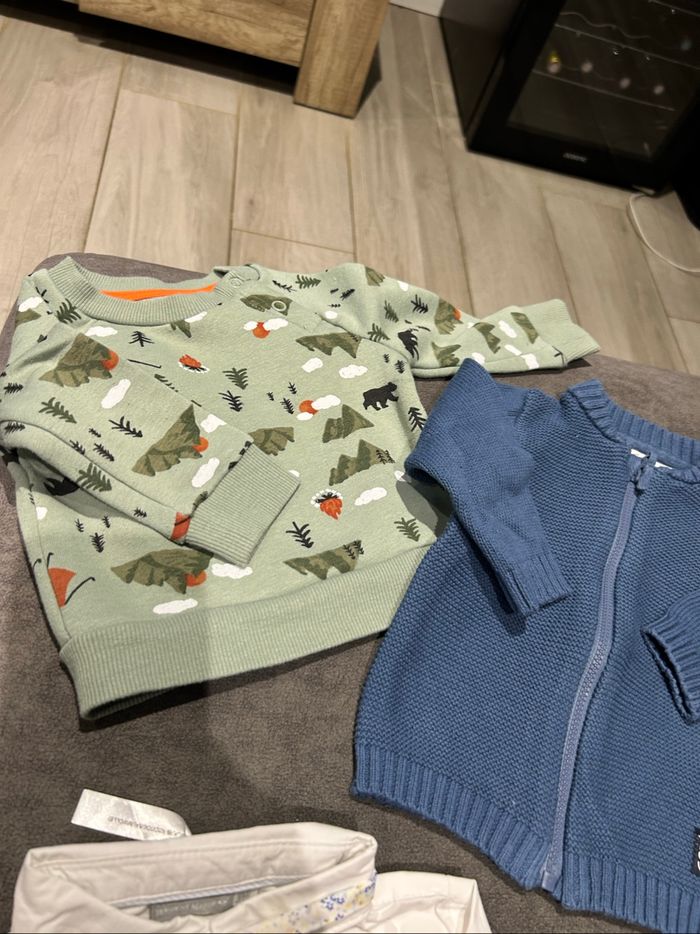Lot 9 vêtements taille  6 mois garçon - photo numéro 3