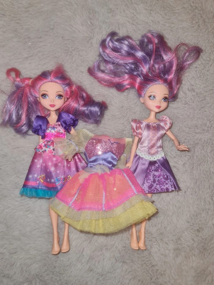 2 poupées