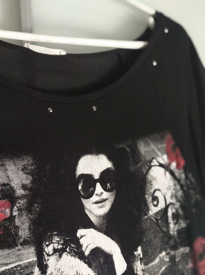 Tee-shirt motif femme - photo numéro 3