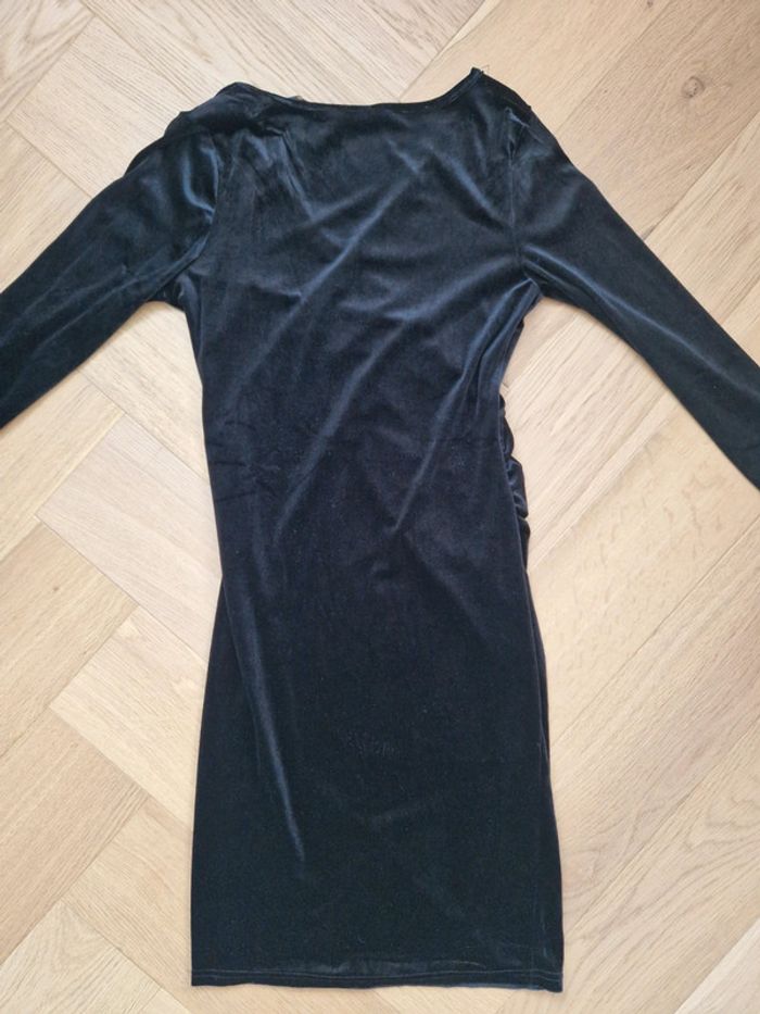 Robe en velours noir Taille 36 - photo numéro 4
