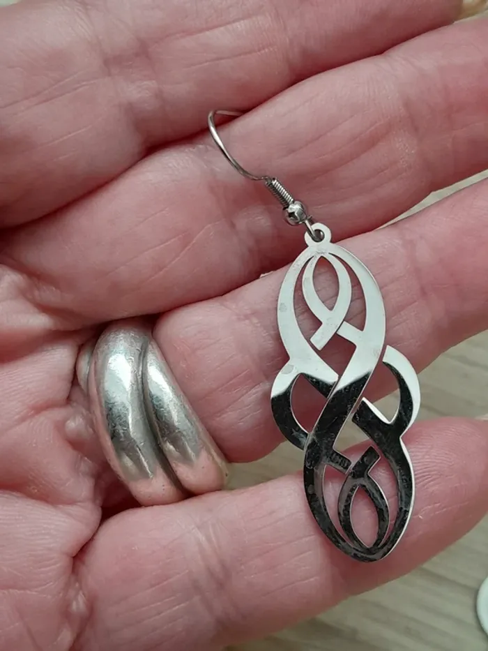 Boucles d'oreilles pendantes inspirées de la série Vikings - argentées 03 - photo numéro 3