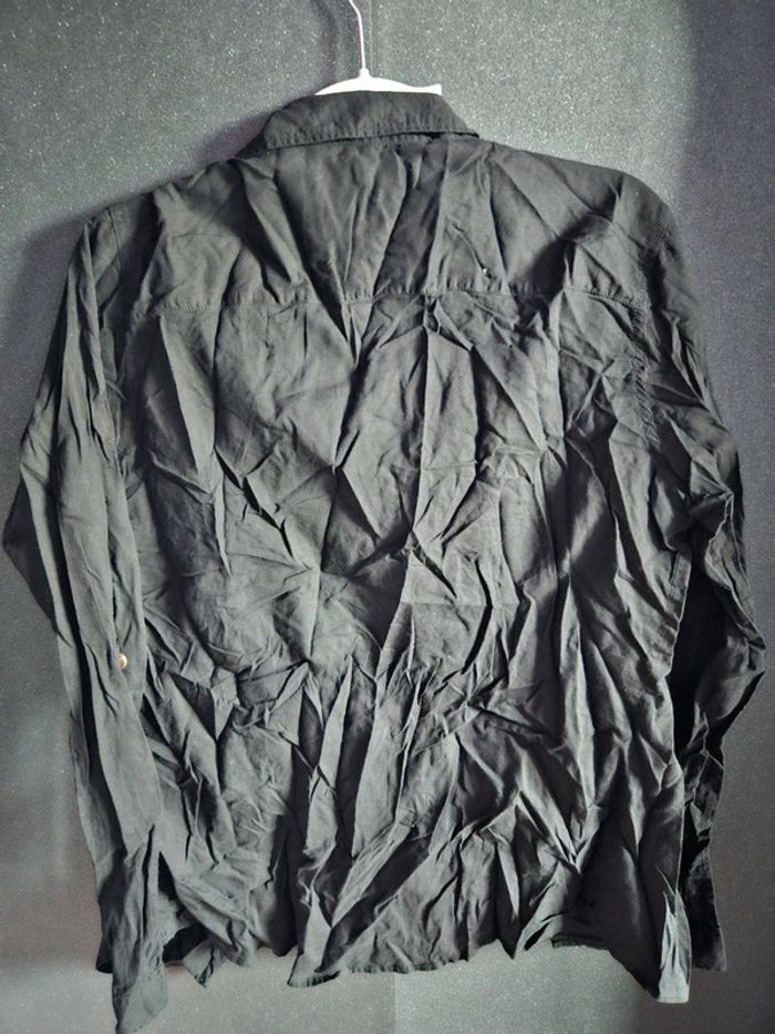 Chemise noir - photo numéro 2