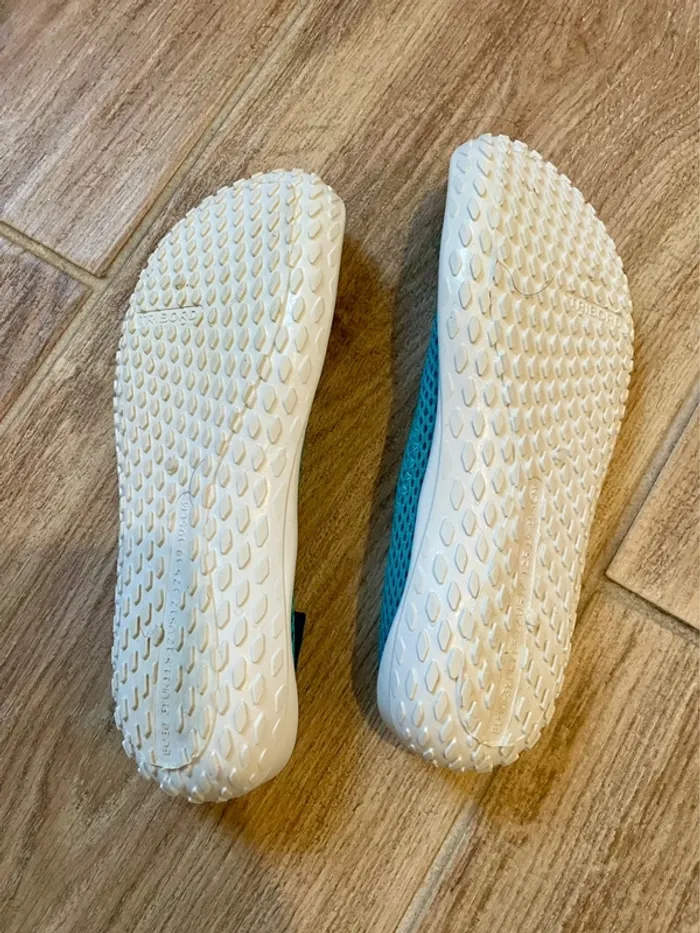 Chaussons // chaussures eau enfant taille 30-31 - photo numéro 2