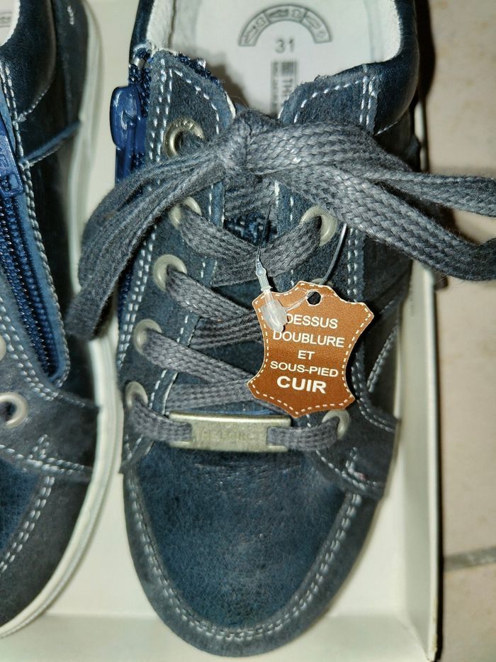Chaussures garçon neuves bleues The force pointure 31 cuir - photo numéro 4