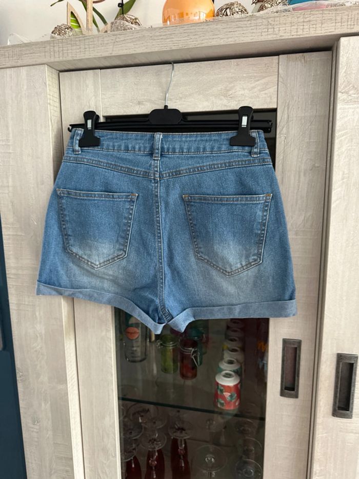 Short Kiabi taille 36 - photo numéro 2