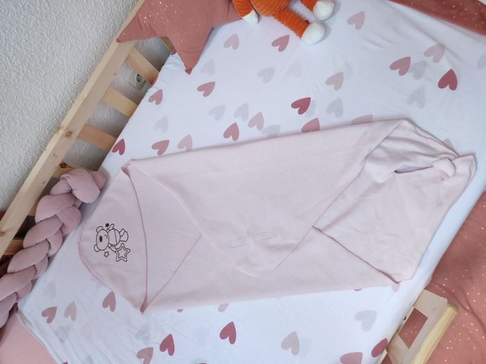 Plaid/Couverture polaire bébé - Ours - Rose pâle - Très bon état - Emmaillotage - photo numéro 4