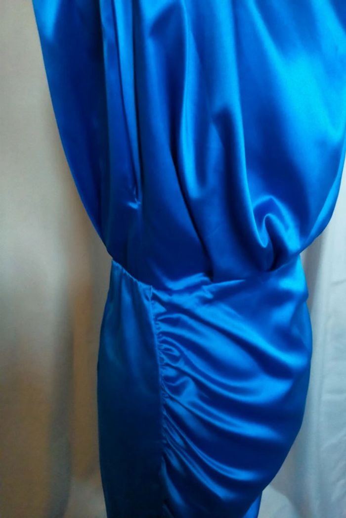 Robe satinée bleue – Glamaker – Taille L - photo numéro 2