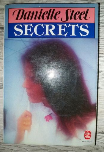 Livre de poche secrets