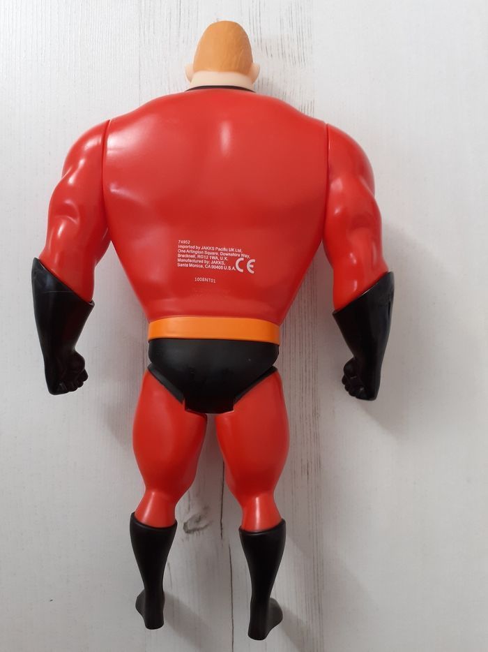 Figurine Monsieur Indestructible 30 cm Disney - photo numéro 2