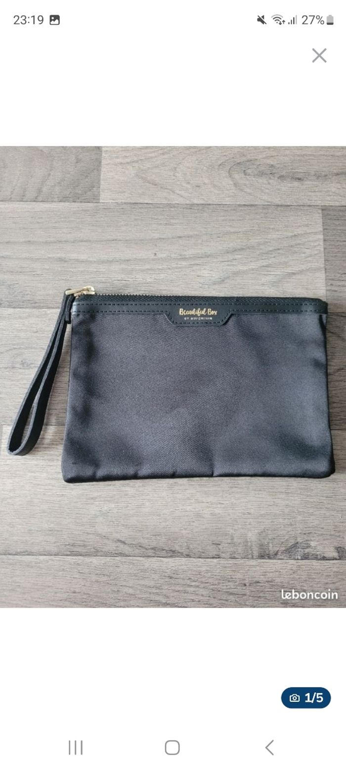 Trousse satiné noire Beautyfull Box