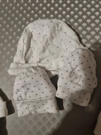 Bonnet et gants naissance