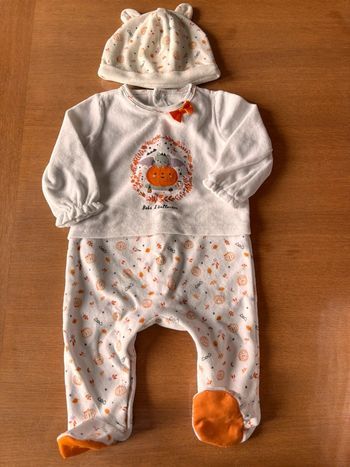 Pyjama une pièce et son bonnet