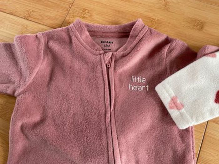 2 pyjamas velours neufs - photo numéro 2