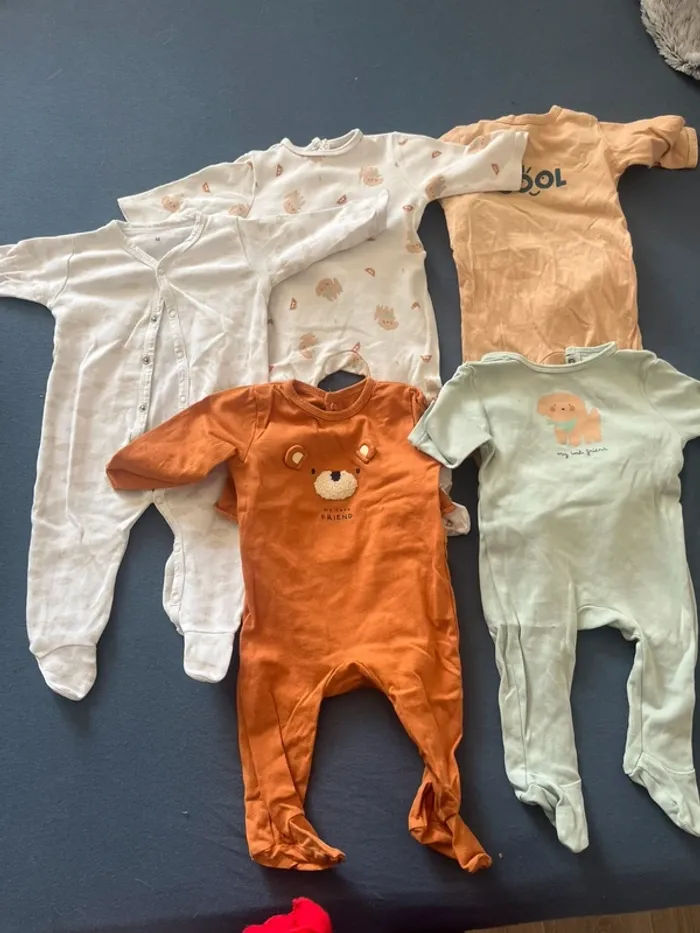 LOT 5 PYJAMAS BEBE GARCON 3 MOIS - photo numéro 2