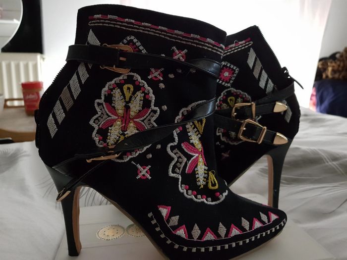 Bottines brodée  taille 38