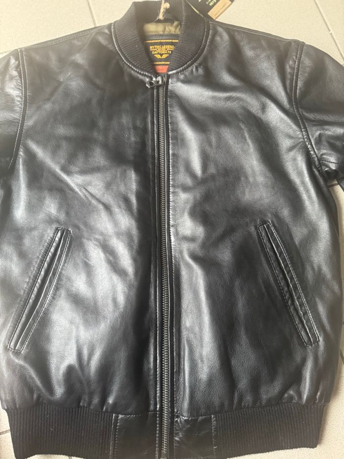 Veste en cuir noir - photo numéro 3