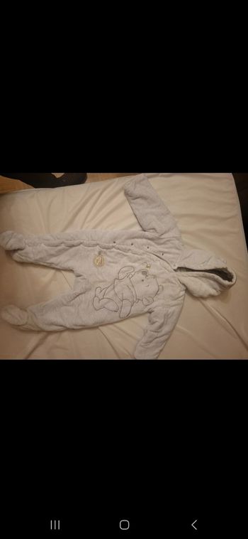 Combinaison bébé Disney Winnie 9-12 mois
