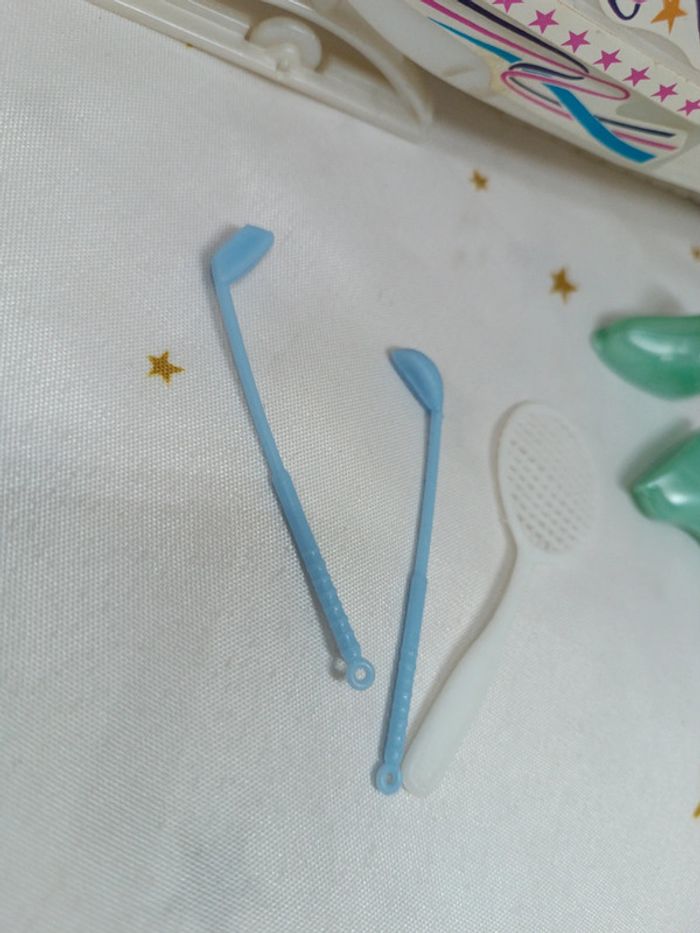 Motoneige snowmobile snow sport d'hiver winter raquette golf barbie Steffi perle poupée doll - photo numéro 2