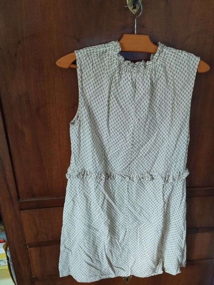 >> Robe - Crème - graphismes - Taille 38 - H&M >> - photo numéro 3