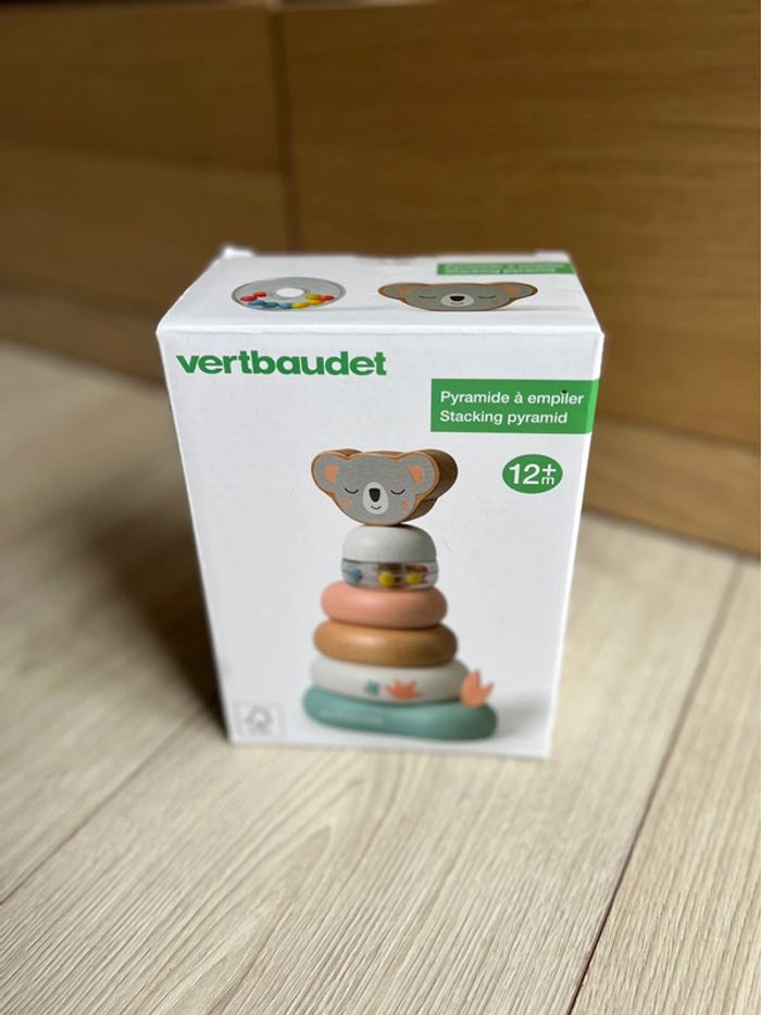 Pyramide à empiler