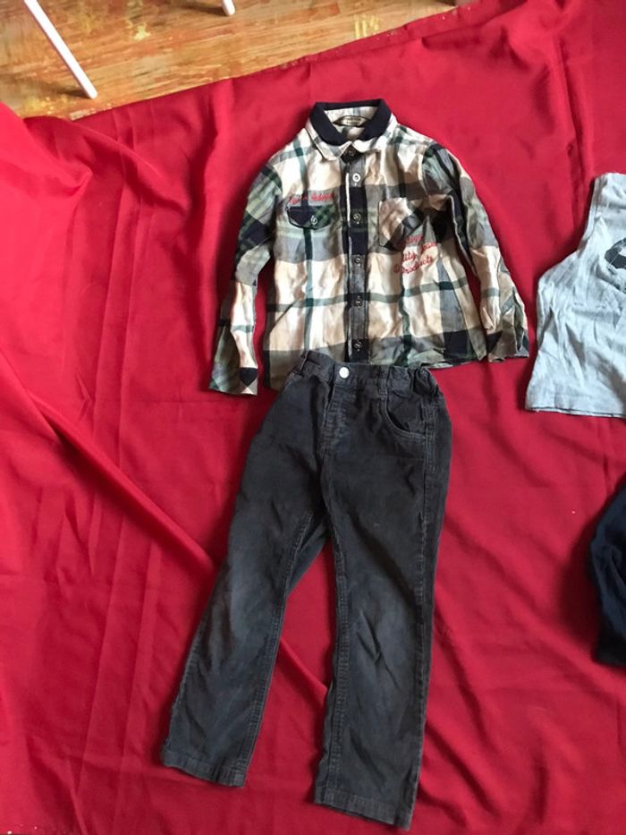 Lot de 5 vêtement enfants taille 5 ans - photo numéro 2