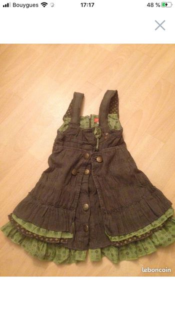 Robe fille taille trois ans