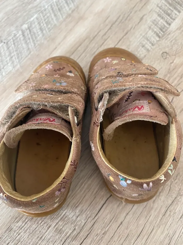 Chaussures bébé Naturino taille 20 – nubuck fleuri à scratch - photo numéro 5