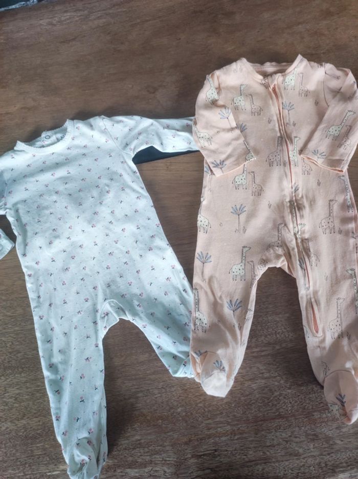 Lot de deux pyjamas Kiabi 9 mois - photo numéro 5