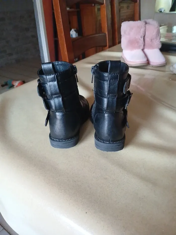 Bottines noires - photo numéro 2