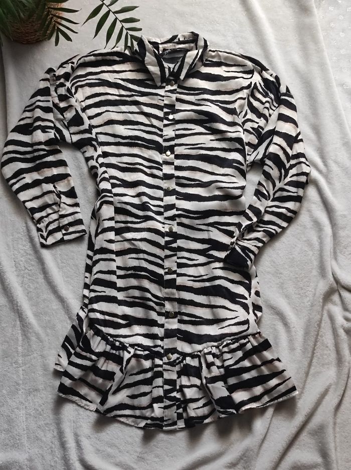 Robe chemisier court imprimée animal taille S - photo numéro 2