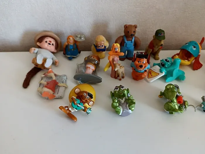 Lot 16 petites figurines - photo numéro 3
