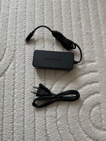 Chargeur trottinette 