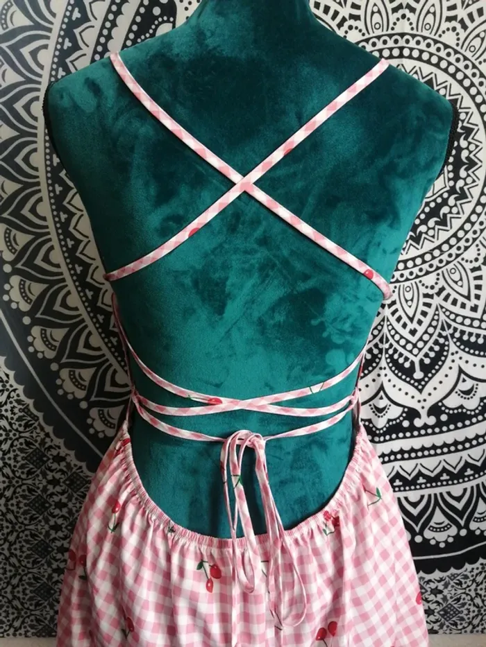 Combishort motifs vichy rose et blanc et cerises dos nu croisé / shein / (L) - photo numéro 6