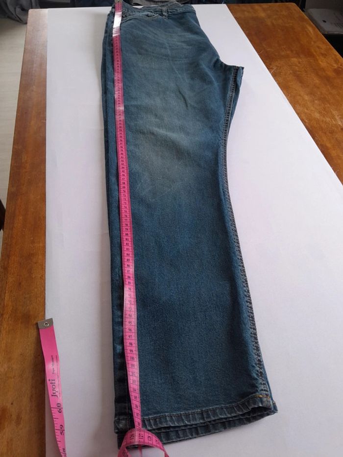 Très beau jean effet vieilli Wrangler athletic fit 38×32 - photo numéro 9