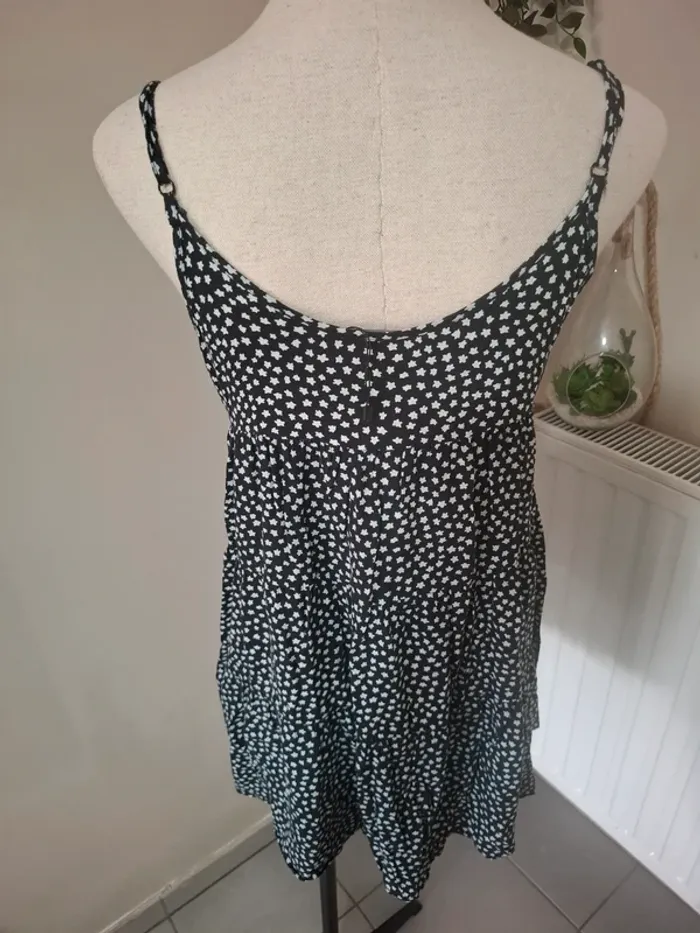 Jolie robe à fleurs Fb Sister - photo numéro 5