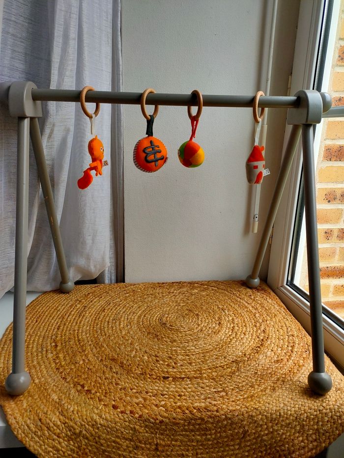 Portique d'éveil gris Moulin Roty