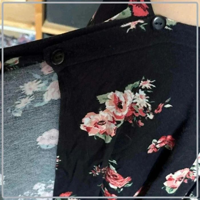 Magnifique mini jupe  taille  34  marque  bershka - photo numéro 3