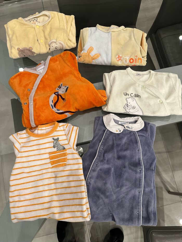 Lot de 12 pyjamas chauds bébé garçons 3 mois très bon état - photo numéro 3
