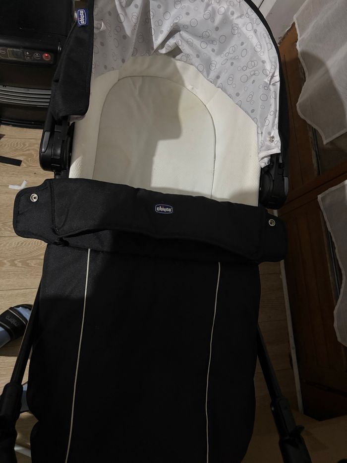 Poussette chicco - photo numéro 2