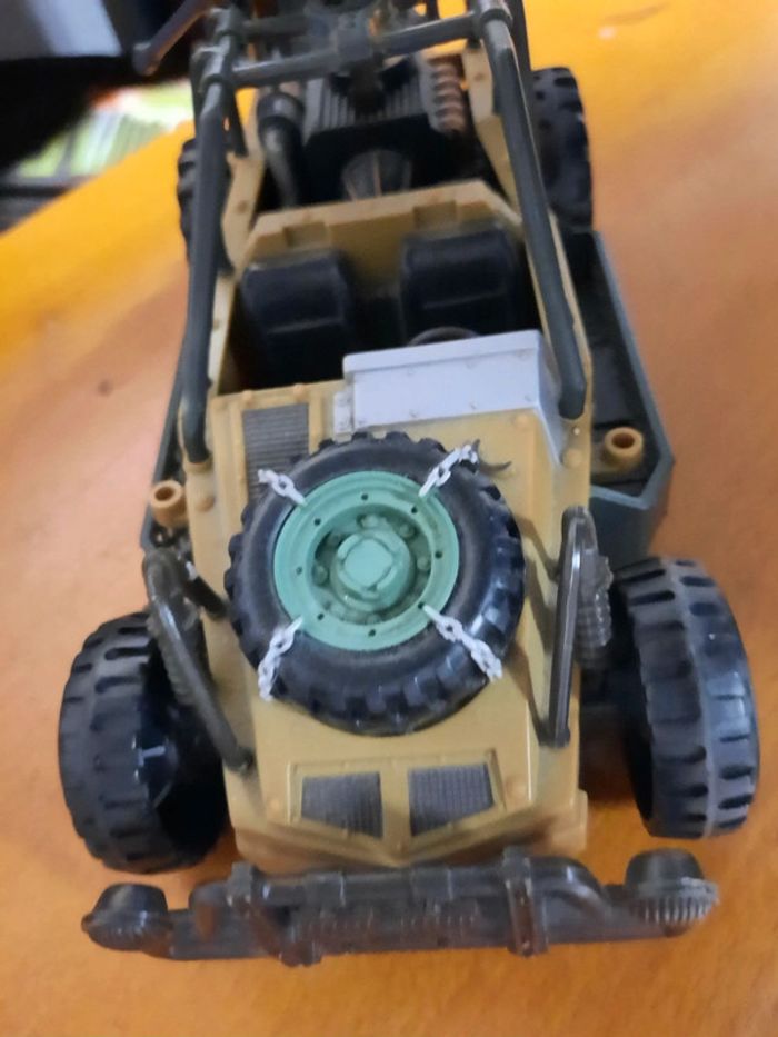 Voiture militaire - photo numéro 4