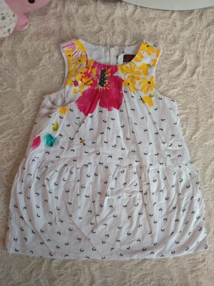 Robe doublée été Fille 18 mois Fleurs Fourmi Catimini 100% coton - photo numéro 2