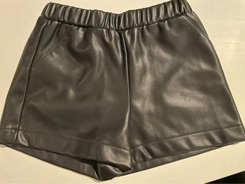 Short simili cuir 7 ans