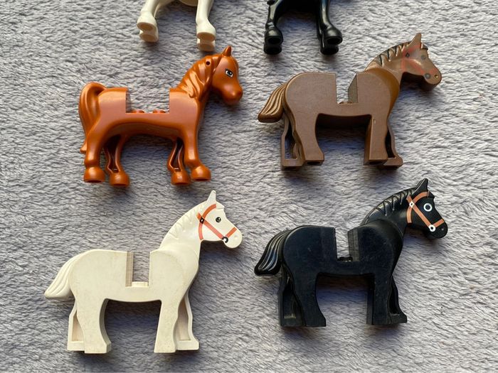 Lot lego de 4 chevaux et 4 poulains différents - photo numéro 2