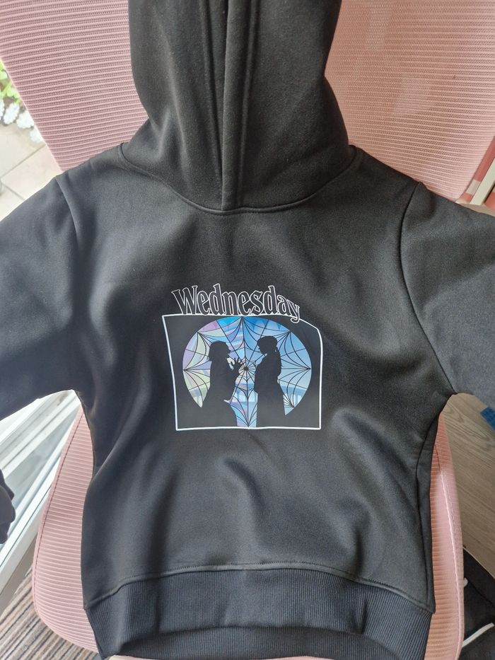 Sweatshirt fille mercredi - photo numéro 2
