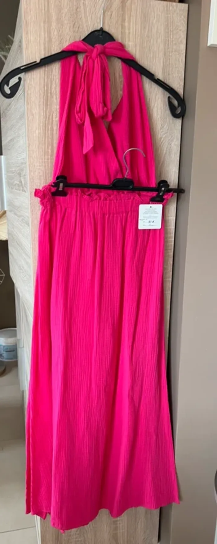 Robe dos nus - photo numéro 2