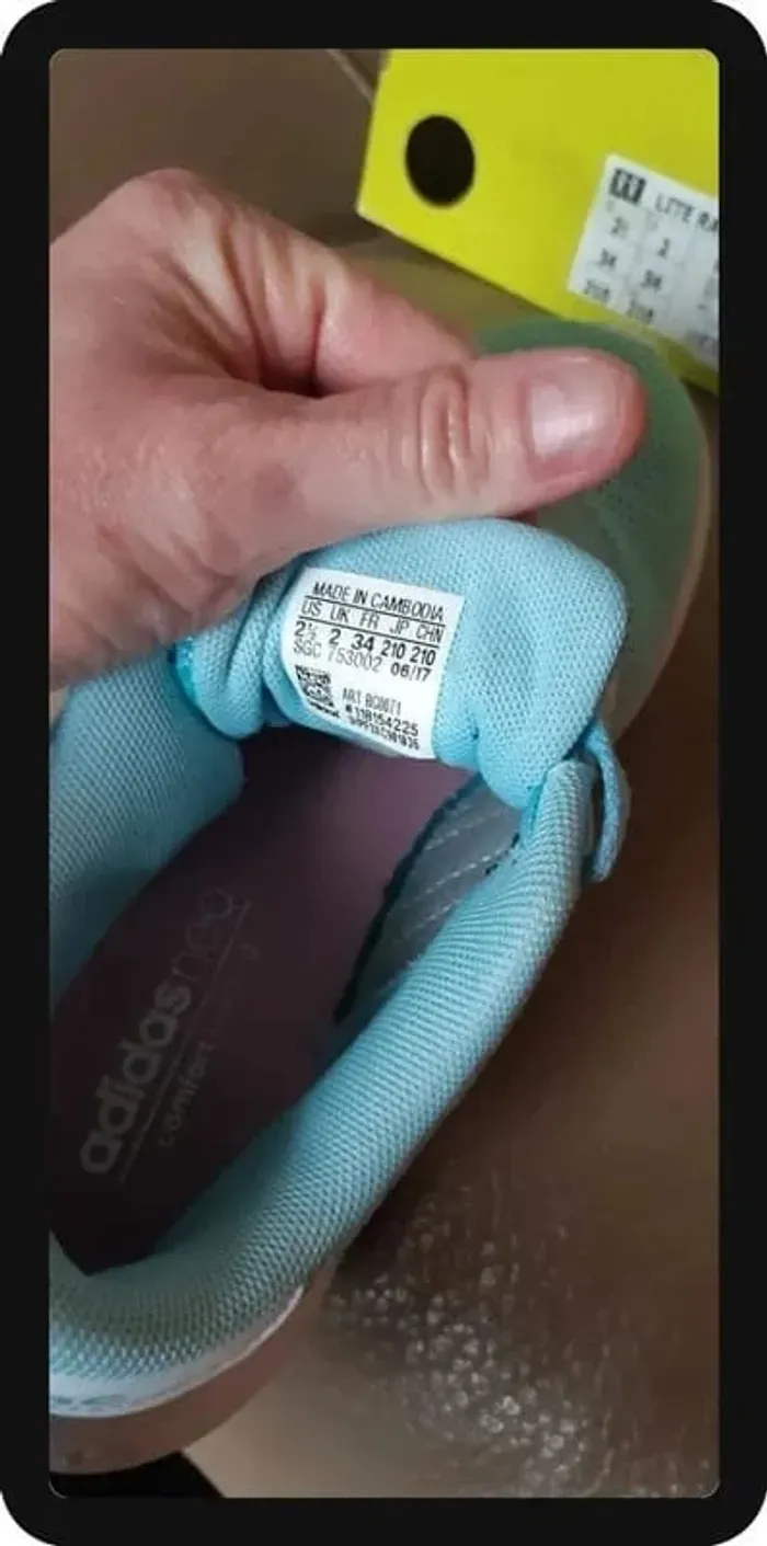 Chaussures / baskets adidas lite racer k bleu ciel pointure 34 état neuves - photo numéro 8