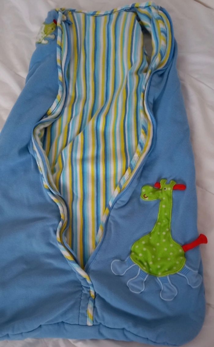 Turbulette 6 / 9 mois - photo numéro 2